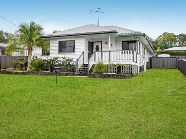 Spacious Family Home in Desirable Eastern Height with Swimming Pool