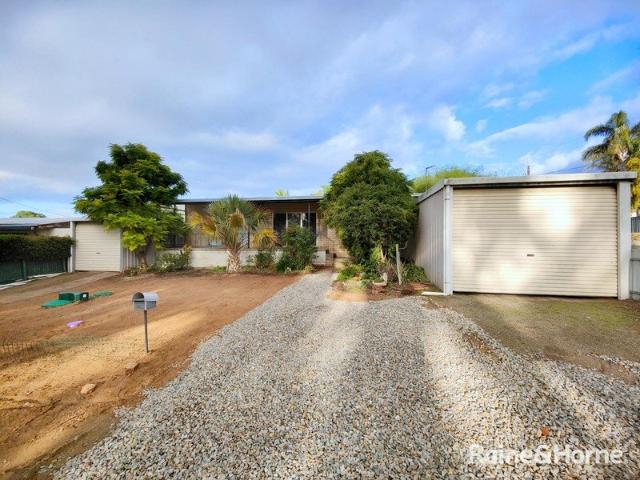 Spacious Family Home in Desirable Riverglades