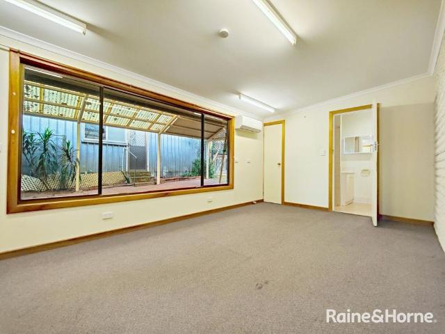 Spacious Family Home in Desirable Riverglades