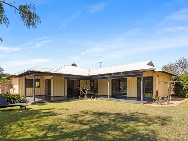 Spacious Family Home in Exclusive Sunset Rise