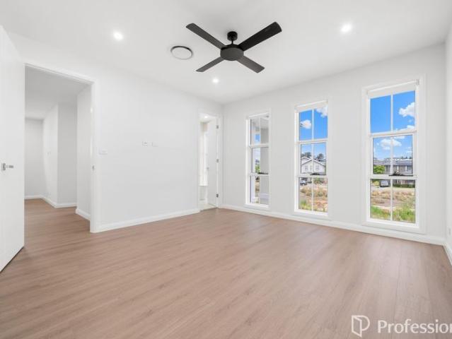 Spacious Family Home in Gables