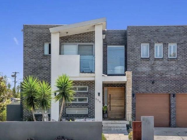 Spacious Family Home in Greystanes !