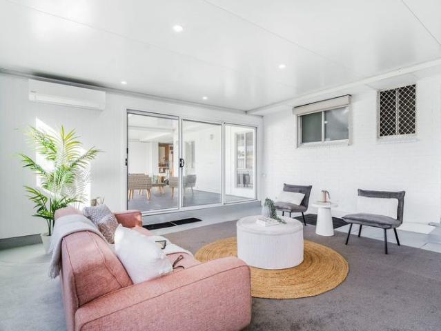 SPACIOUS FAMILY HOME IN GREAT LOCATION