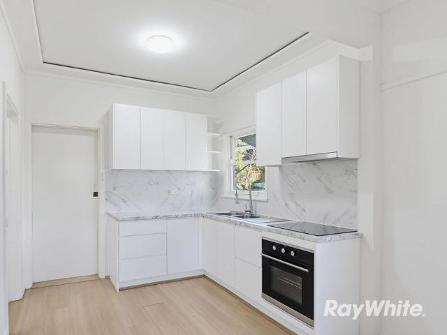SPACIOUS FAMILY HOME IN GREAT LOCATION!