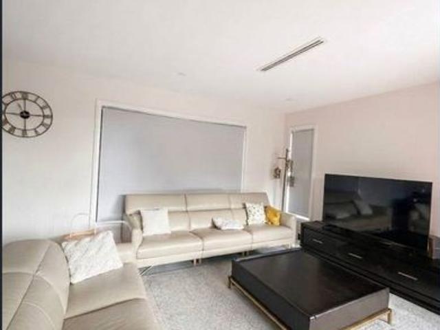 Spacious Family Home in Heart of Box hill