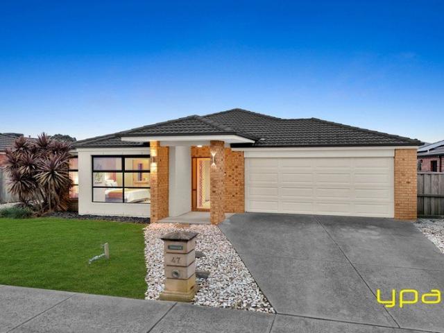 Spacious Family Home in Highly Sought After Arden Estate