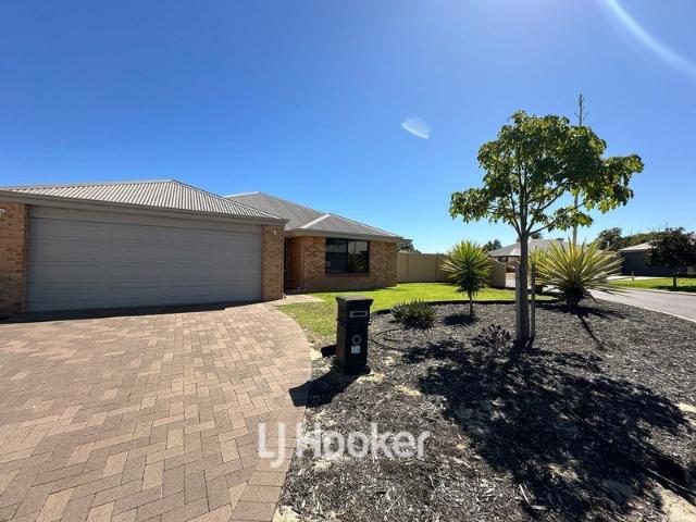 Spacious Family Home in Kingston!