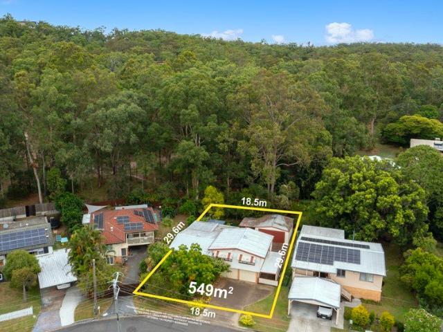 SPACIOUS FAMILY HOME IN MT GRAVATT!