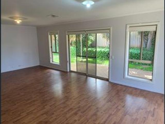 Spacious Family Home in Pathways Estate Close to Schools & Nature