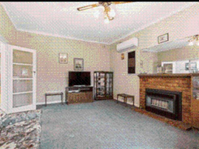 Spacious Family Home in Peaceful Underdale Setting