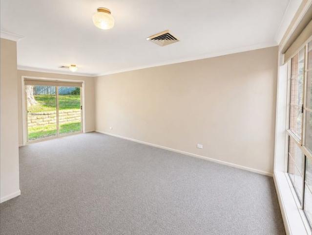 Spacious Family Home in Peaceful Hazelbrook Setting!