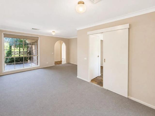 Spacious Family Home in Peaceful Hazelbrook Setting!