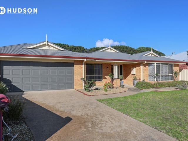 Spacious Family Home In Peaceful Setting