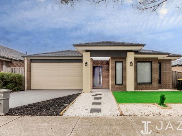Spacious Family Home in Point Cook!