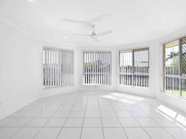 Spacious Family Home in Popular Blacks Beach