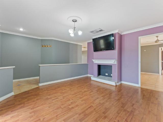 Spacious Family Home in Port Kennedy