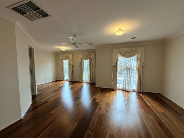 Spacious Family Home in Prime Taylors Hill Location