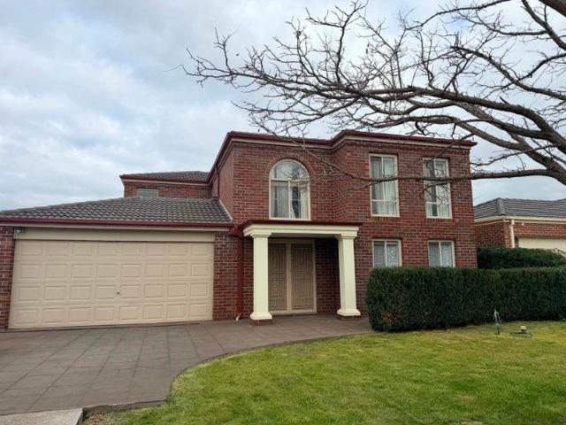 Spacious Family Home in Prime Taylors Hill Location