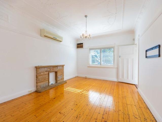Spacious Family Home in Prime Wentworthville Location