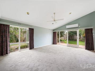 Spacious Family Home in Prime Werribee Location