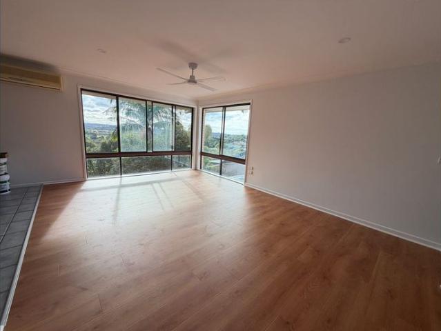 Spacious Family Home in Prime Banora Point Location