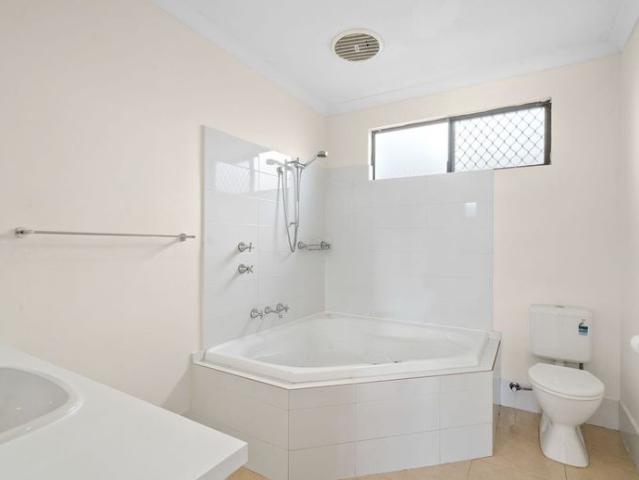 Spacious Family Home in Prime Coastal Mandurah Location