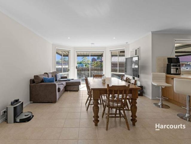 Spacious Family Home in Prime Court Location!