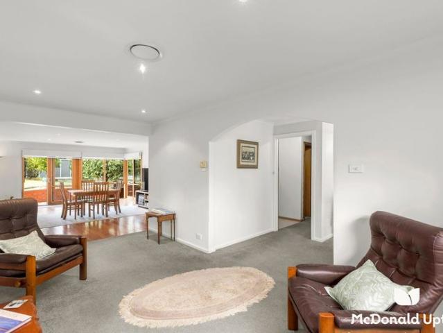 Spacious Family Home in Prime Essendon West