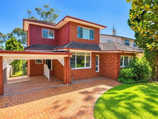 Spacious Family Home in Prime Lane Cove Location