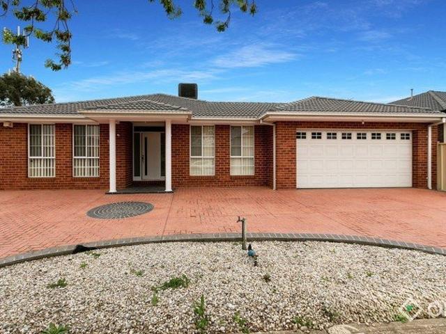 UNDER APPLICATION | Spacious Family Home in Prime Location