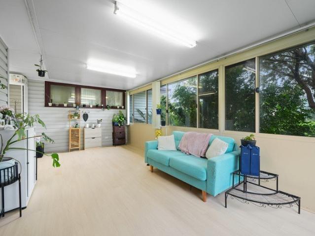 Spacious Family Home in Prime Location | Comfort & Convenience