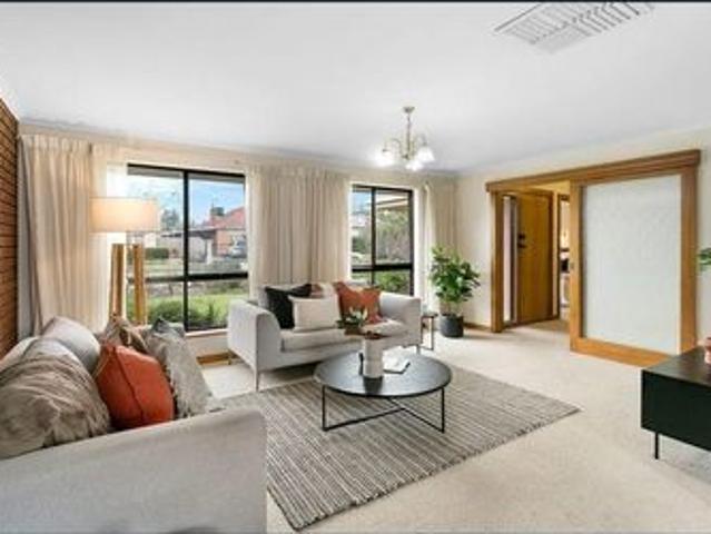 Spacious Family Home in Prime Manningham Location