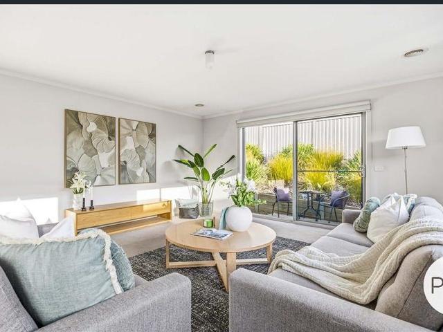 SPACIOUS FAMILY HOME IN PRIME MOUNT PLEASANT LOCATION.