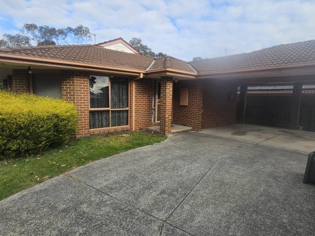 Spacious Family Home in Prime Rowville Location
