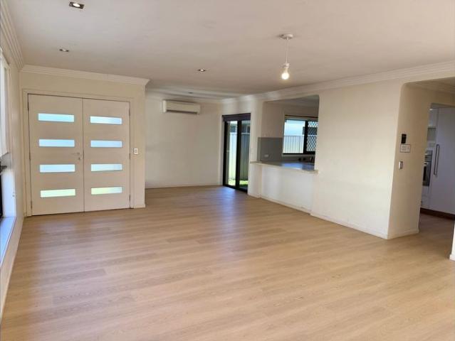 Spacious Family Home in Prime Sorrento Location!
