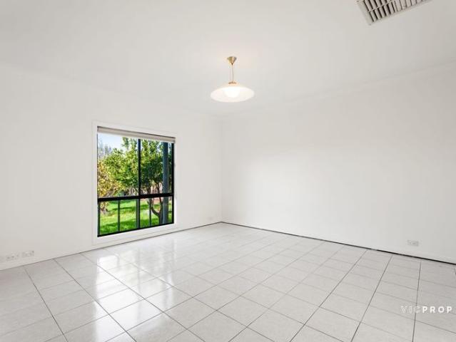 Spacious Family Home in Prime St Albans Location