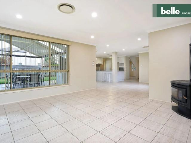 Spacious Family Home in Prime Stanhope Gardens Location