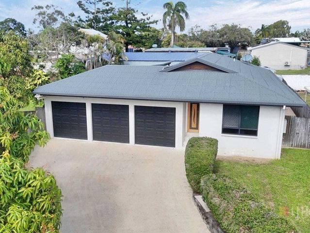 Spacious Family Home in Quiet Bucasia Cul de sac
