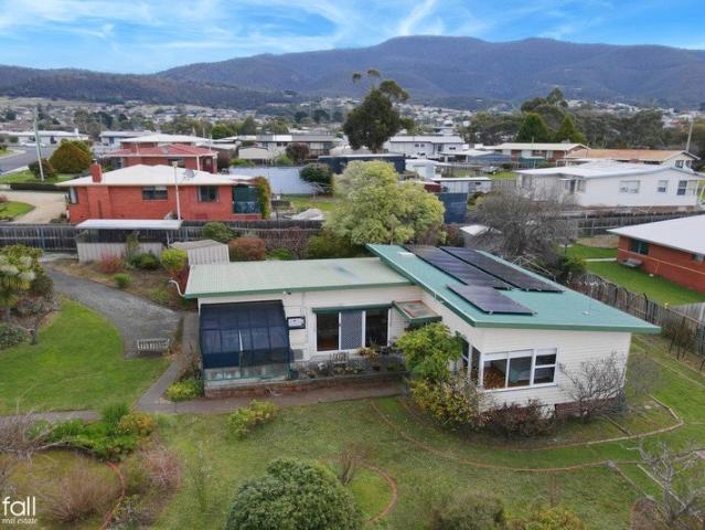 Spacious Family Home in Quiet Claremont Location
