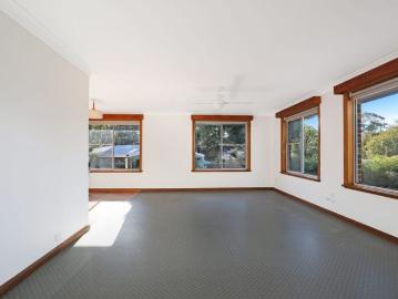 Spacious Family Home in Quiet Cul de Sac