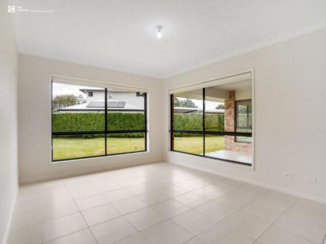 Spacious Family Home in Quiet Pottsville Cul de Sac