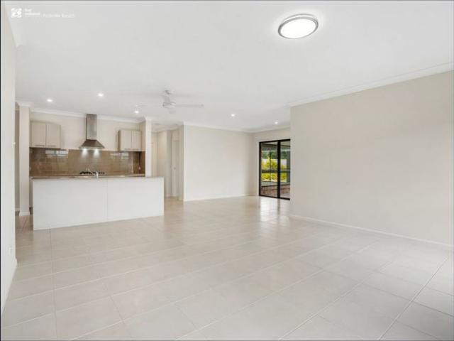 Spacious Family Home in Quiet Pottsville Cul de Sac
