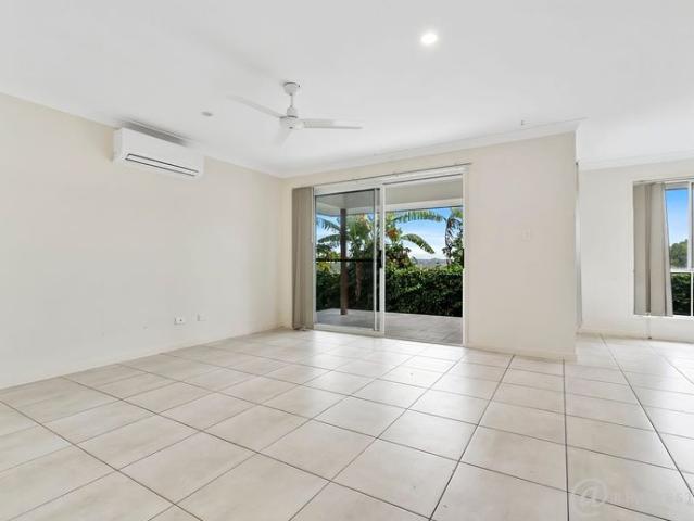 Spacious Family Home In Seaspray Estate