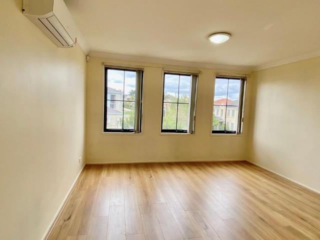 SPACIOUS FAMILY HOME IN SORT AFTER AREA!