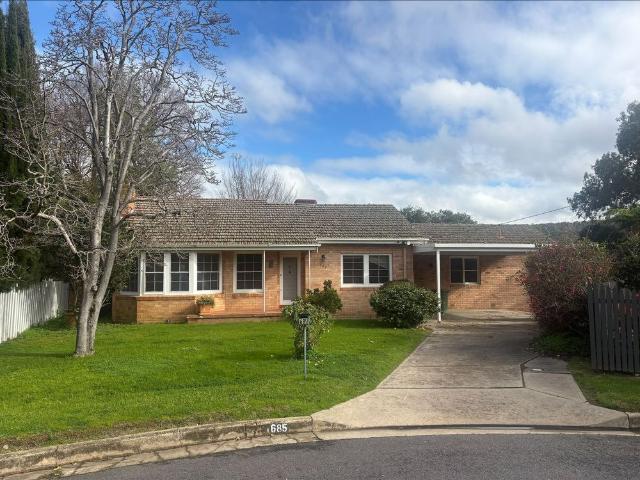 Spacious Family Home in Sought After Central Albury