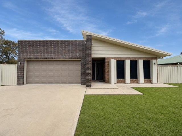 Spacious Family Home in Sought After Amaroo