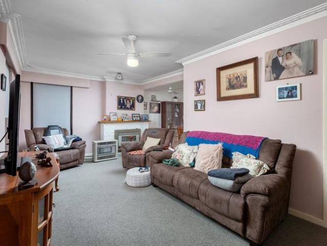 Spacious Family Home in Sought After East Bunbury