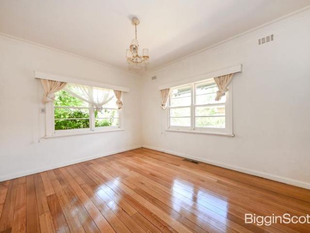 SPACIOUS FAMILY HOME IN SOUGHT AFTER LOCATION
