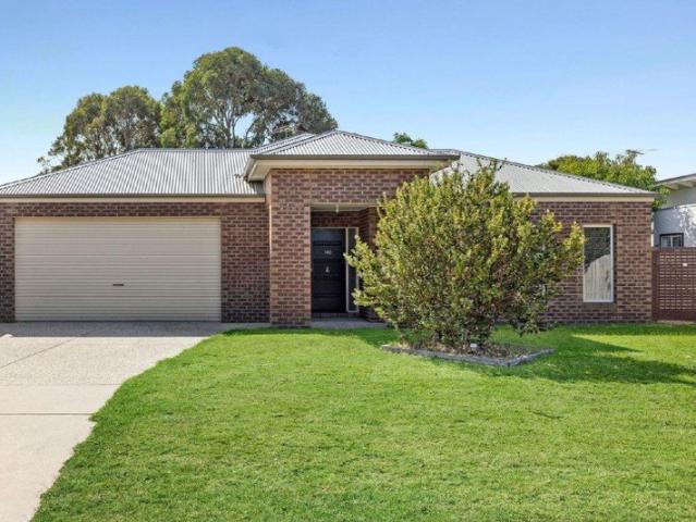 Spacious family home in sought after location