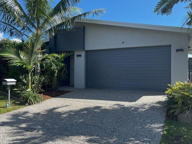 SPACIOUS FAMILY HOME IN SOUGHT AFTER MOUNT PETER!
